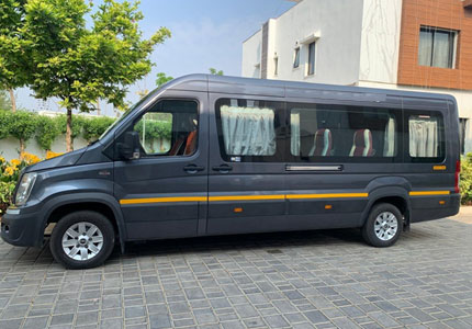 17 Seater Urbania Traveller