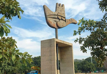 Chandigarh Taxi Service