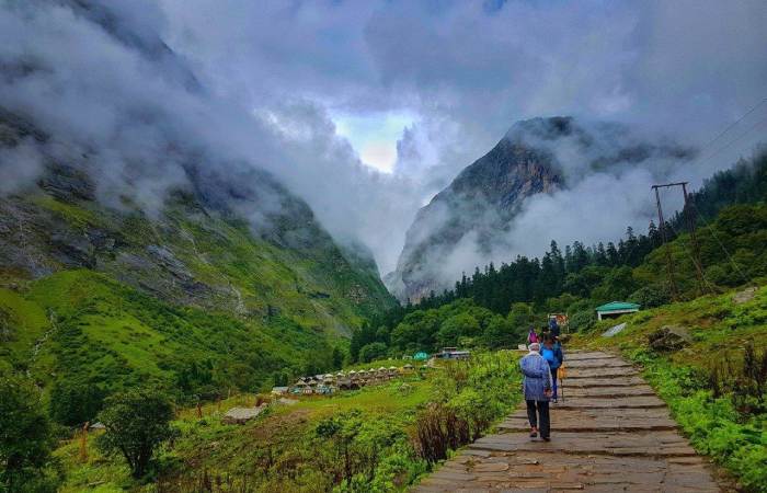 Hemkunt Sahib Darshan Tour