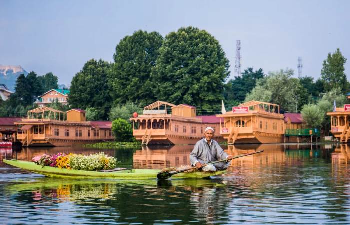 Chandigarh Srinagar Kashmir Grand Tour Package