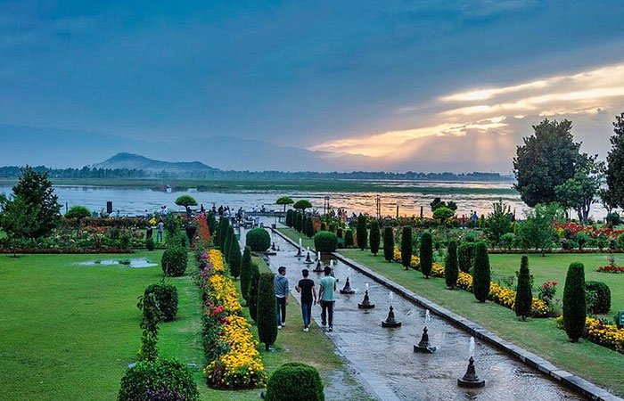Srinagar Gulmarg Scenic Kashmir Tour Package